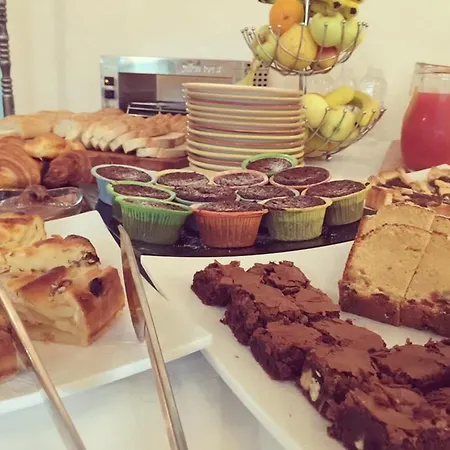 ホテル Hermes ティラナ