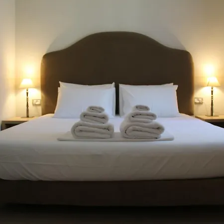 ホテル Hermes ティラナ